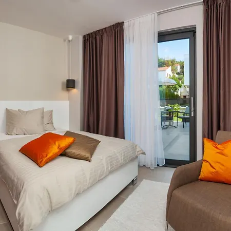 With 2 Pools, And Sauna Sunce Villa *