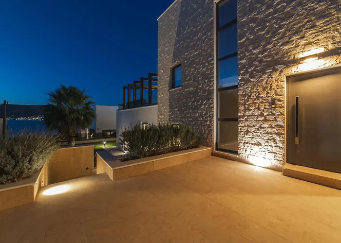 Villa With 2 Pools, And Sauna Sunce *