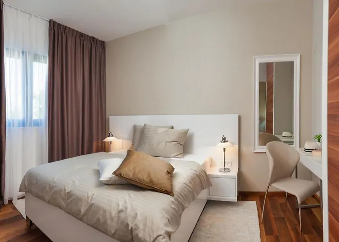 Villa With 2 Pools, And Sauna Sunce Trogir