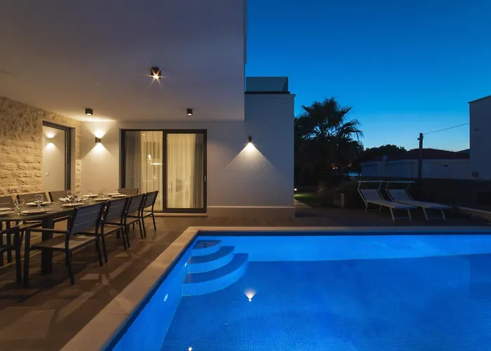 With 2 Pools, And Sauna Sunce Vila Trogir