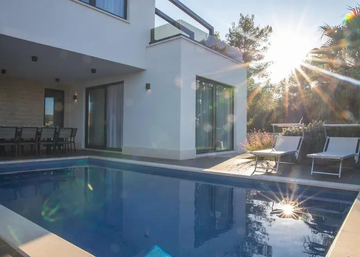 With 2 Pools, And Sauna Sunce Vila Trogir